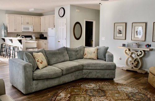 Garden City Cottage | Rising Tides Properties "Just Peachy"