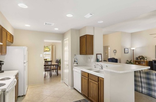 Pipe Creek House | River Bluff Retreat on the Medina