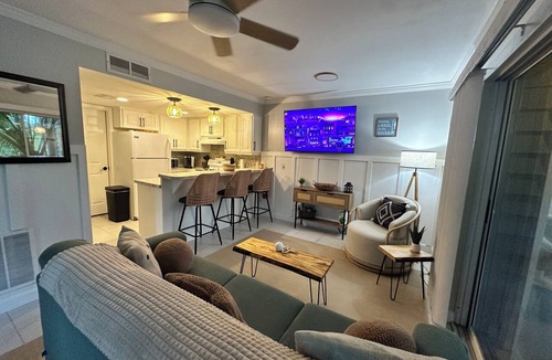 Dunnellon Condo | RIVER FRONT-NEWLY LISTED-1ST FLOOR-Screen Porch-NEAR RAINBOW RIVER! Pool & Kayak