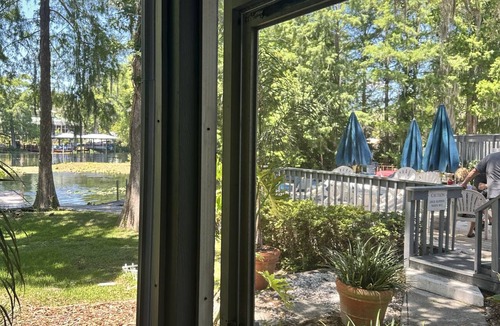 Dunnellon Condo | RIVER FRONT-NEWLY LISTED-1ST FLOOR-Screen Porch-NEAR RAINBOW RIVER! Pool & Kayak