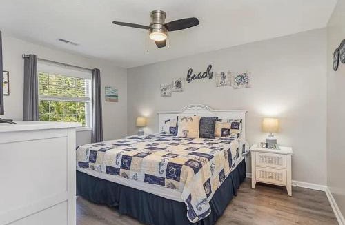 Carolina Forest House | River Oaks Condo-King Bed, Balcony, Pools+Hot Tub