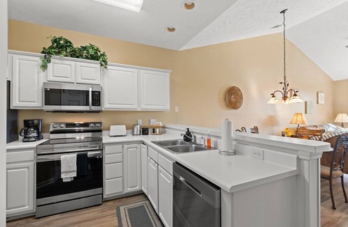 Carolina Forest Condo | River Oaks Condo near beach & golf. Pool, tennis & free parking