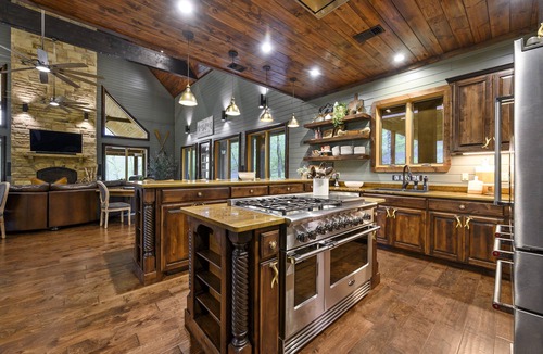Golden Cabin | Riverfront Cabin-160 acres/Mtn & River Views!Hiking Trails!Kayaks Provided!