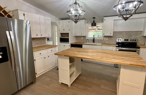 Thomaston House | Riverfront Cottage with Island on the Flint River