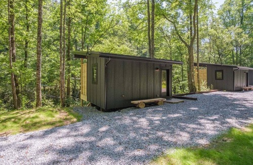Rosman Cabin | Riverfront Fishing Cabin on the French Broad River
