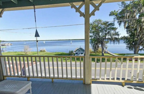 Palatka House | Riverfront Home with DOCK- South Historic District- Bring Your Boat!