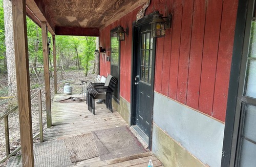 Hillister Cabin | Riverfront secluded 3-bedroom cabin on the scenic Neches River