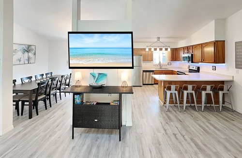 St. Augustine South House | Rivers Edge Retreat | Pet-Friendly, Pool w/Bar + Close to Beaches!