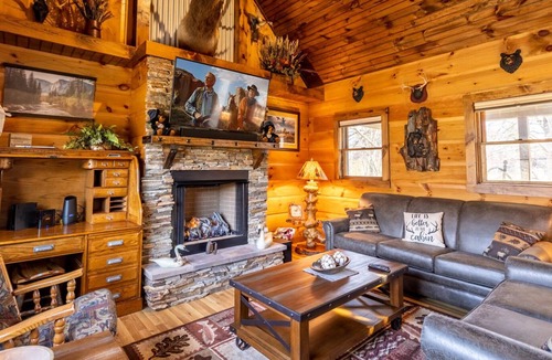 Altamont House | Riverside Home Near Linville Gorge