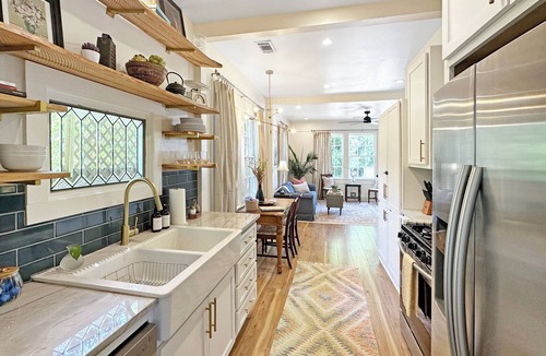 Columbus House | Riverwalk Mill Cottage - Southern Charm Stay