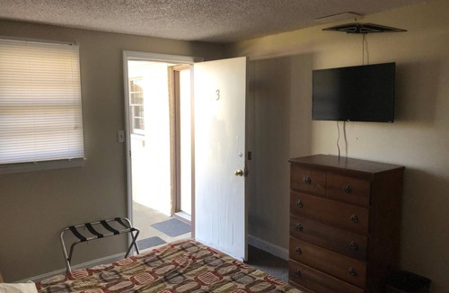Atlantic Beach Hotel | Riviera Motor Lodge