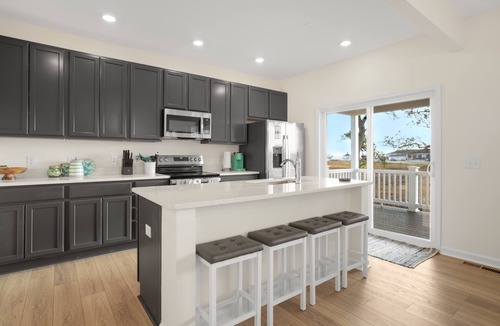 Captain's Cove House | Robert's Retreat | 5BR Marsh Views + Decks, Pools, Golf & Captain's Cove Amenities