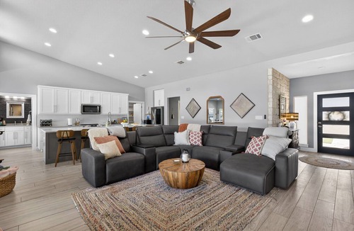 Granite Shoals House | Robinhood Lakefront Retreat — Private Pool, Dock & Boat Lift