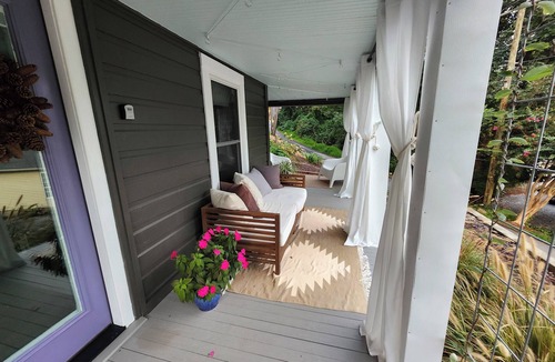 Chimney Rock Apartment | Rocky Broad River & Chimney Rock views here at Chow Phun Palace! Book Now!