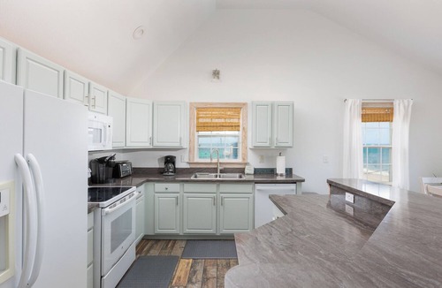 Rodanthe House | Rodanthe OBX Oceanfront Family Escape Hot Tub Dog Friendly Sleeps 12