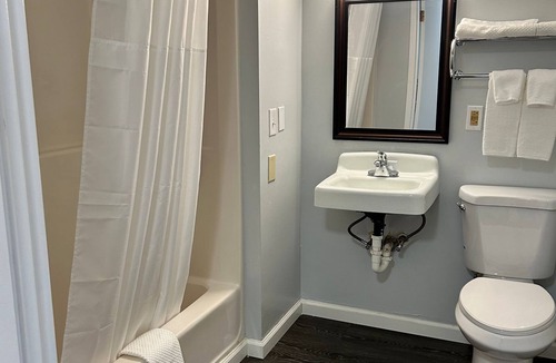 Clemmons Hotel | Rodeway Inn Clemmons - Winston-Salem Area