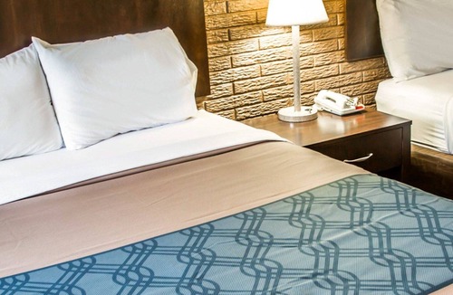 Wilmington Hotel | Rodeway Inn & Suites Wilmington North