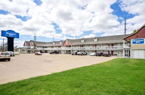 East Riverside Hotel | Rodeway Inn Waco Downtown near University