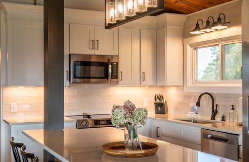 Blowing Rock House | Roll With It - Blowing Rock home with stunning views!