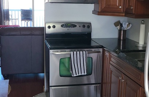 Huddleston Condo | Romantic condo with beautiful sunset views of Smith Mountain Lake