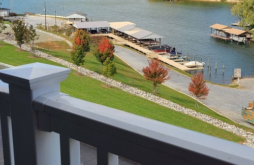 Huddleston Condo | Romantic condo with beautiful sunset views of Smith Mountain Lake