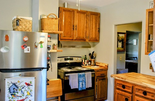 Hot Springs House | Romantic Couples Escape | Dogs Stay Free | Hot Springs, NC | The Bailey
