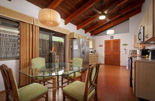 Kona Paradise Apartment | Romantic Tropical Retreat, 150 yds from the Ocean!