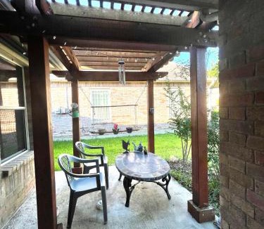 West Dallas House | Room Downtown Dallas