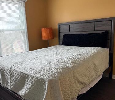 Lawrenceville House | Room in a house in Lawrenceville