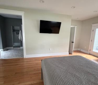 Midlothian Hotel | Room in private house for Rent in Nice Neighborhood