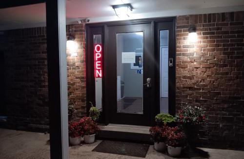 Waterloo Township Hotel | Route 52 Inn