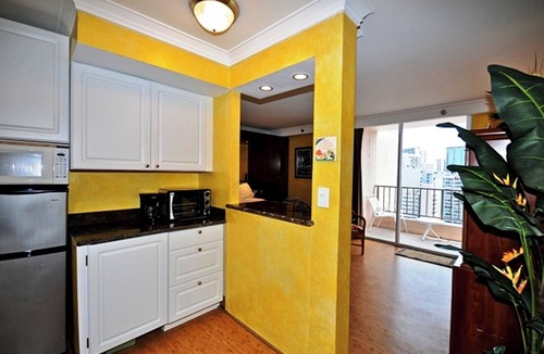 Waikiki Condo | Royal Garden At Waikiki - Premium Studio Condo - Rated 9.6 out of 10!