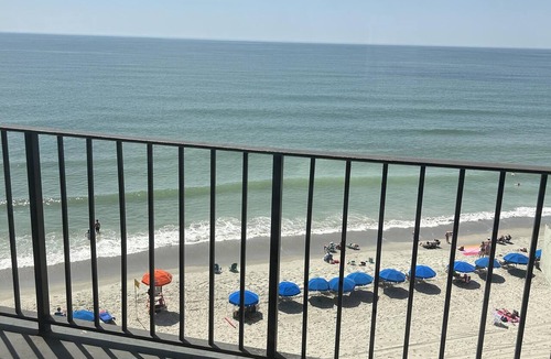 Garden City Condo | Royal Garden Unit 610