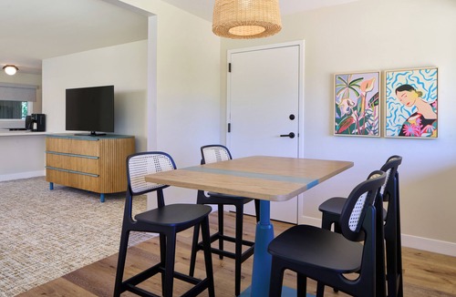 Historic Lahaina Front Street Apartment | Royal Lahaina Bungalows & Spa