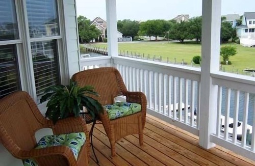 Manteo House | Rudder Village 9A - Pet-Friendly Home in Pirate's Cove