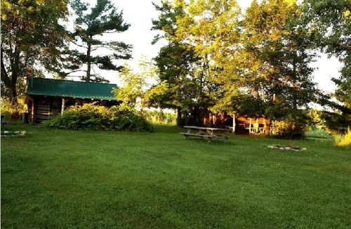 Hector Cabin | Rustic Cabin Overlooking the Beautiful Seneca Lake in New York