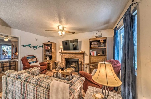 Cloudcroft House | Rustic Cloudcroft Cabin with Hot Tub and Fireplace!