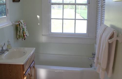 Bruington House | Rustic Elegance: 1800s Farmhouse on 200 Acres w/All the Comforts of Home
