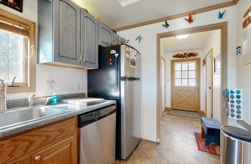 Paradise Point House | Rustic hideaway with hot tub, pool table, wood fireplace, firepit - dog-friendly