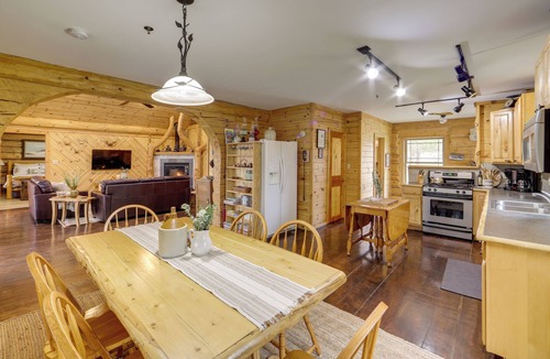 Tustin Cottage | Rustic Tustin Cabin on 7 Acres w/Fire Pit & Porch