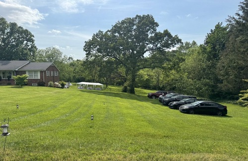 Greensboro House | "RusticParaiso": Spacious Urban Countryside Retreat, 6 bdrms, 11 beds, 3 baths