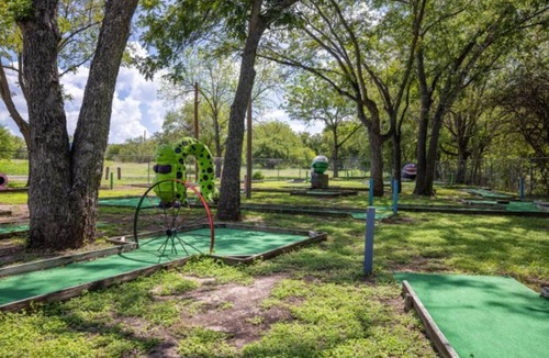 Burnet RV Rental | RV Site - Pull Through 30