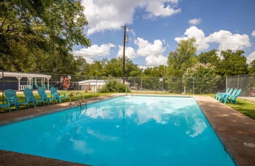 Burnet RV Rental | RV Site - Pull Through 38