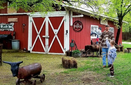 Glen Rose Cabin | Saddle House cabin. Near DINO tracks! River access. Barnyard.
