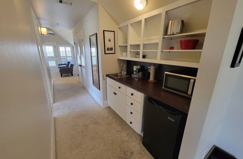 Kyle Bed & Breakfast | Sage Hill Inn & Spa