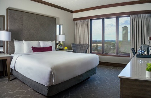 Plymouth Hotel | Saint John's Resort