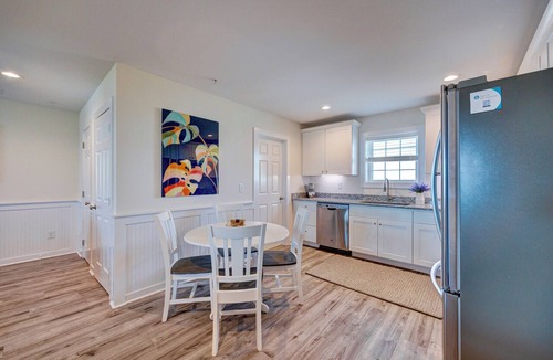 Surf City Apartment | Saltwater Suites, 107 Queen 1st Floor