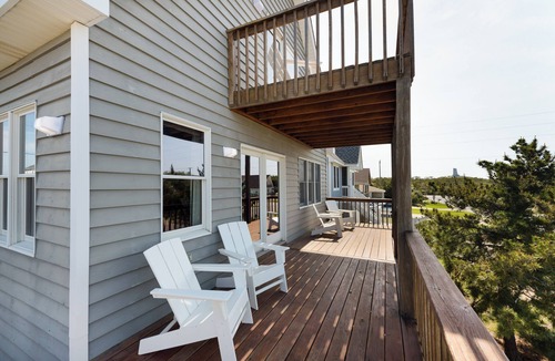 Kill Devil Hills Cottage | Salty Vibes/2 Blocks to Beach/Close Beach Access/Wright Memorial & Ocean Views