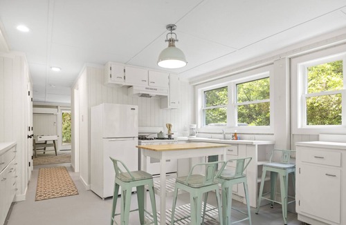 Emerald Isle House | Sand Castle Cottage, Oceanside House in Emerald Isle, NC!