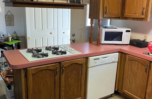 Oscoda House | Sandy beach directly on Lake Huron. Kayaks, hammocks, fire pit, and more!